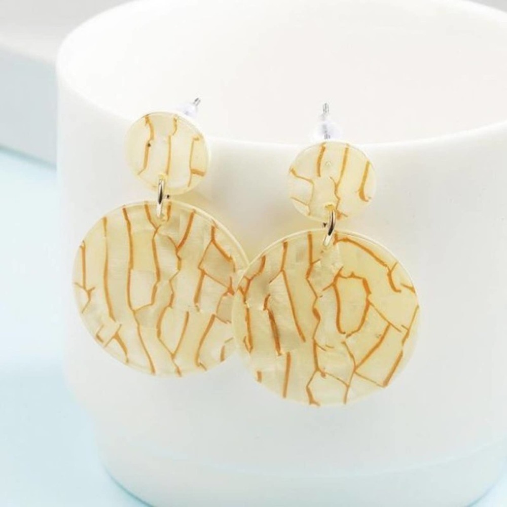 Small Circle Geometric Beige Earrings